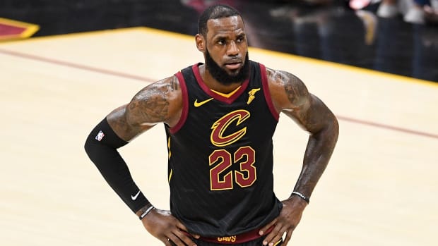 lebron_james_cavs_2018_.jpg